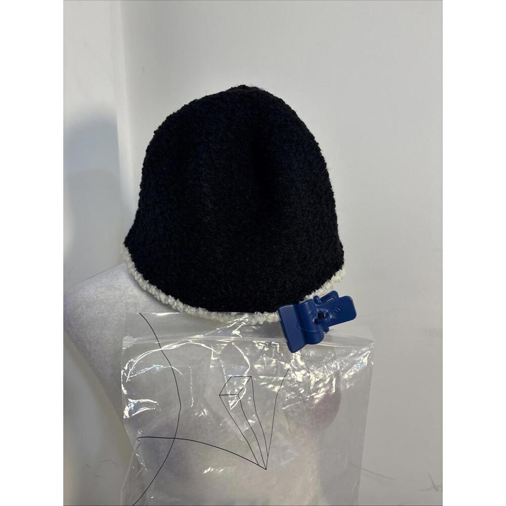 New In Package Cider‎ Bucket Sherpa Hat Black Cream TrimCider